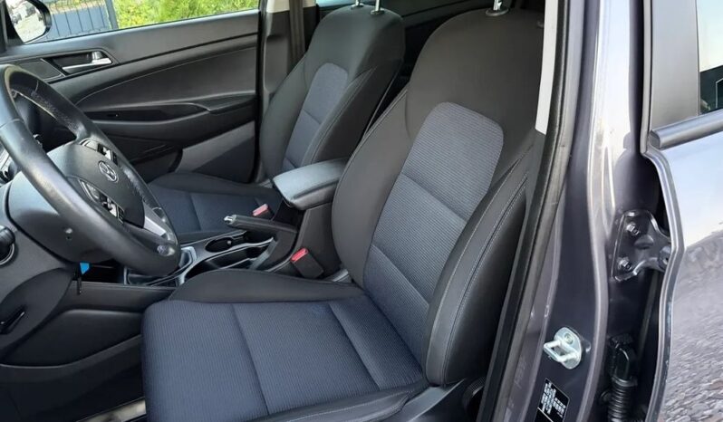 Hyundai Tucson | FWD (przód) | Manualna | 132 KM | Szary full