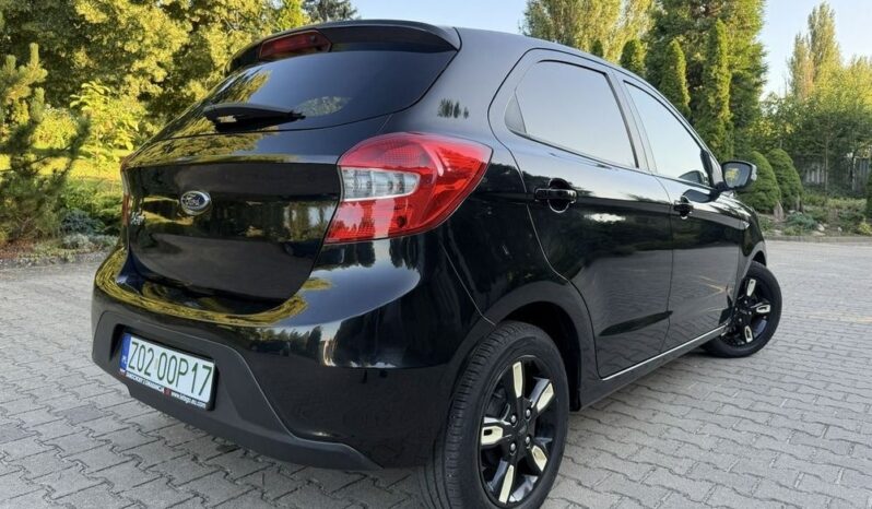 Ford Ka+ | FWD (przód) | Manualna | 85 KM | Czarny full