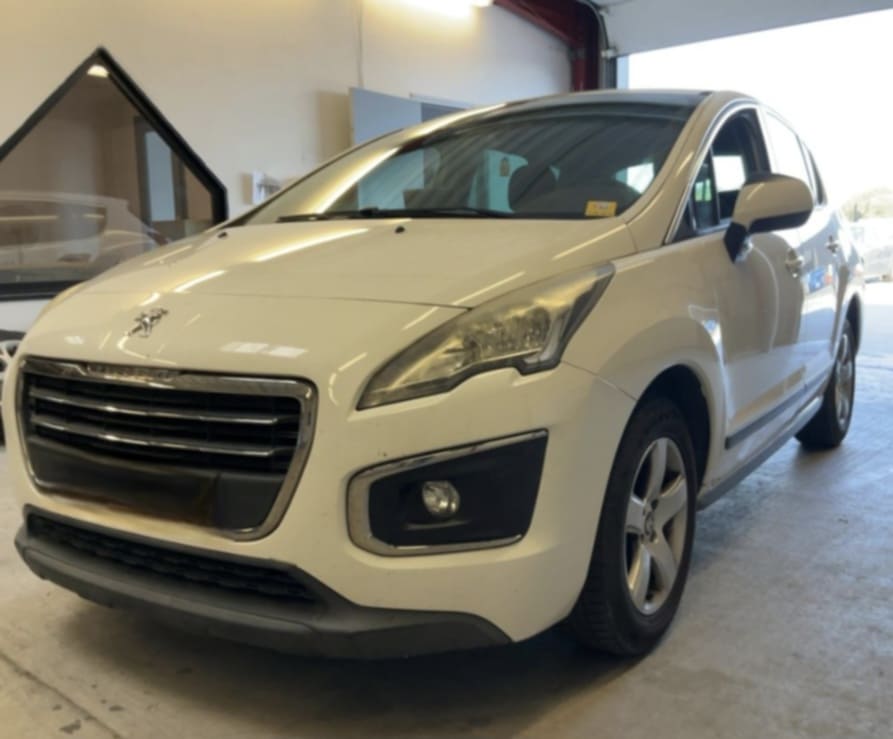 Peugeot 3008 | Fwd (Przód) | Manualna | 115 Km | Biały