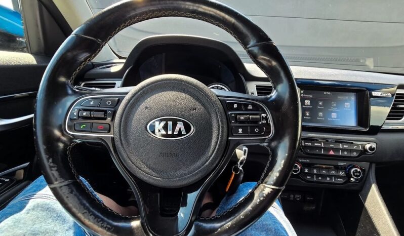 Kia Niro | FWD (przód) | Automatyczna | 141 KM | Granatowy full