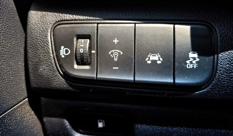 Kia Niro | FWD (przód) | Automatyczna | 141 KM | Granatowy full