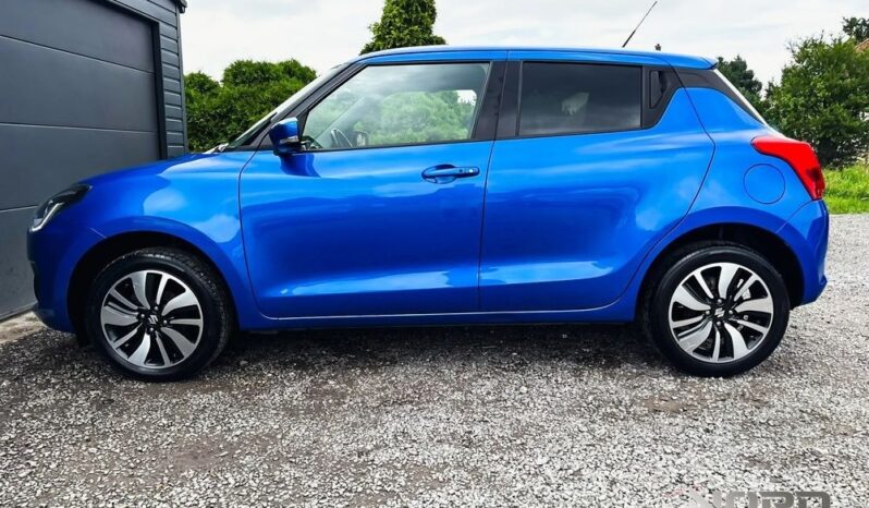 Suzuki Swift | 4×4 (doł. ręcznie) | Manualna | 90 KM | Niebieski full
