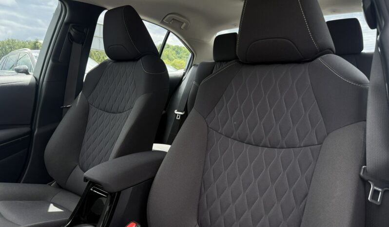 Toyota Corolla | FWD (przód) | Automatyczna | 125 KM | Niebieski full