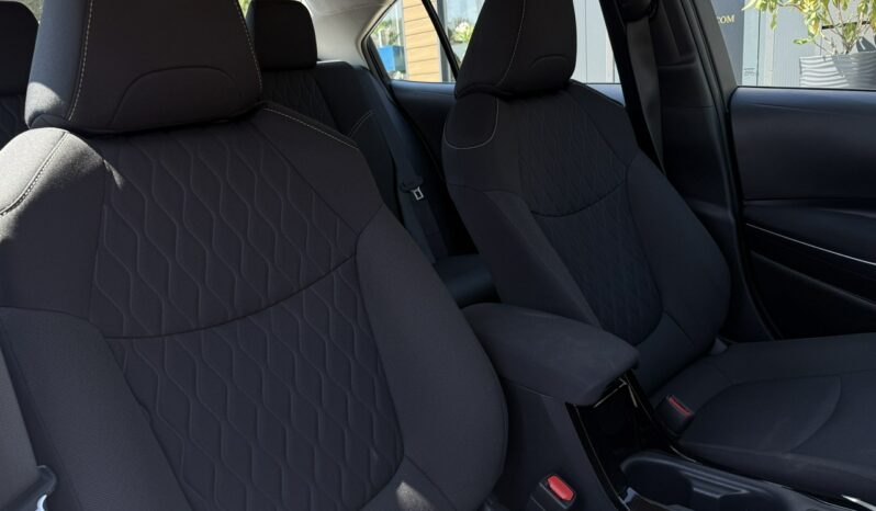 Toyota Corolla | FWD (przód) | Automatyczna | 125 KM | Biały full