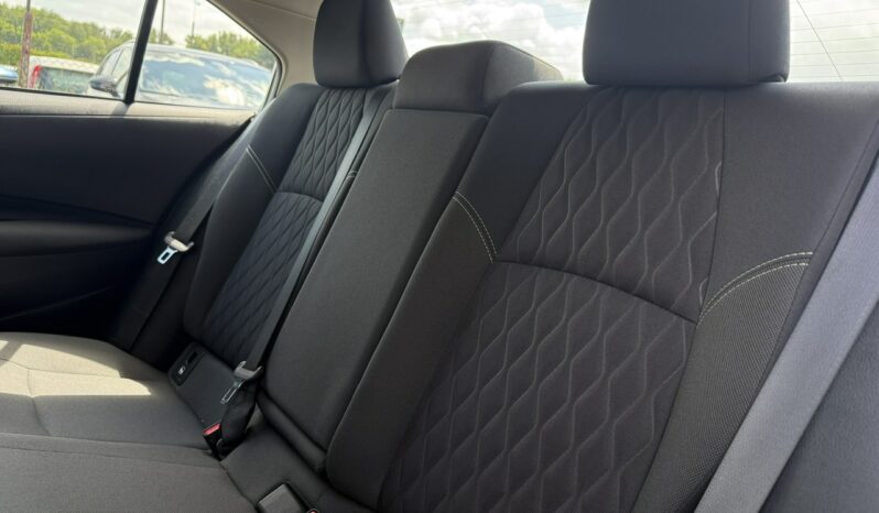 Toyota Corolla | FWD (przód) | Manualna | 125 KM | Czarny full