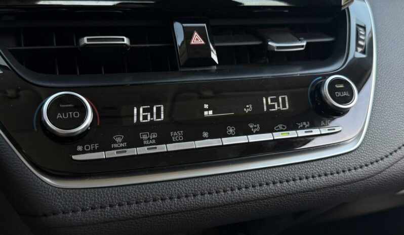 Toyota Corolla | FWD (przód) | Manualna | 125 KM | Brązowy full