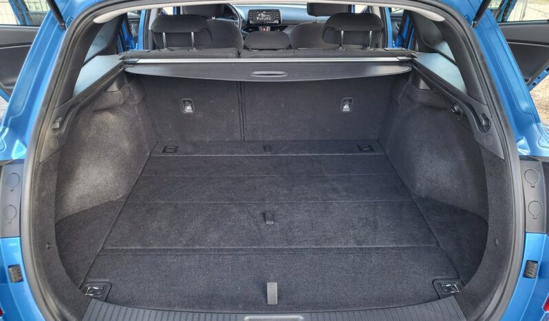 Hyundai i30 | FWD (przód) | Manualna | 120 KM | Niebieski full