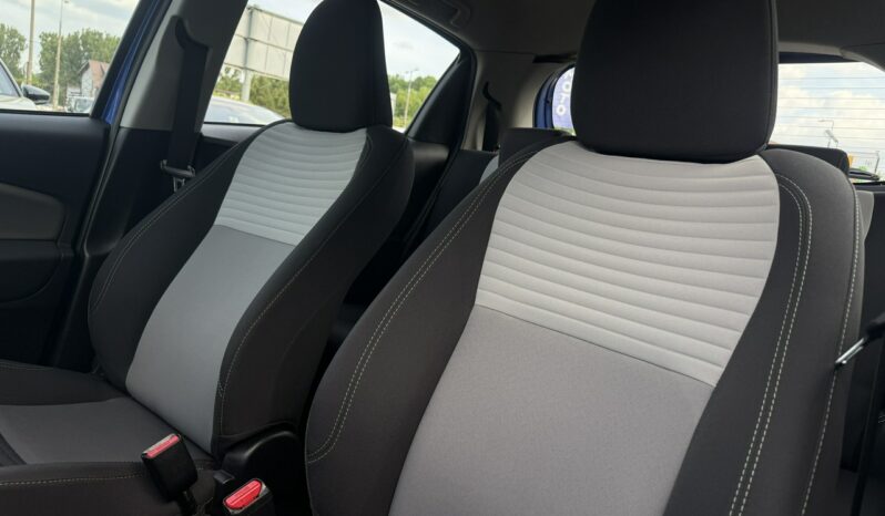 Toyota Yaris | FWD (przód) | Manualna | 111 KM | Niebieski full