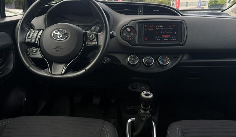 Toyota Yaris | FWD (przód) | Manualna | 111 KM | Niebieski full