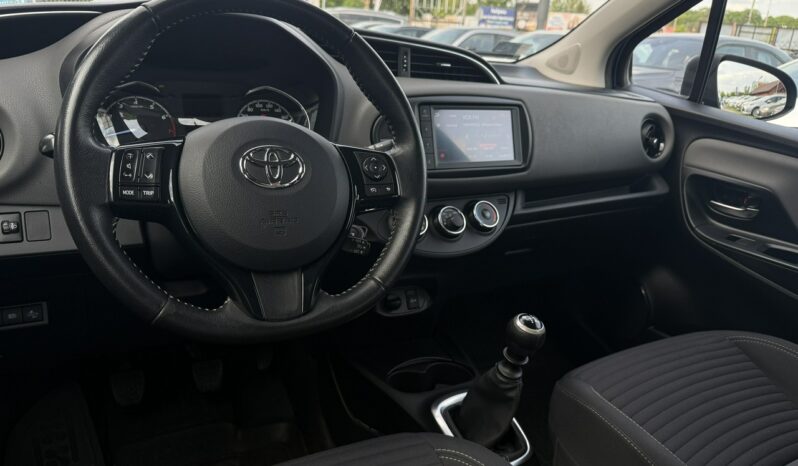 Toyota Yaris | FWD (przód) | Manualna | 111 KM | Niebieski full