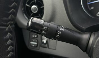 Toyota Yaris | FWD (przód) | Manualna | 111 KM | Niebieski full