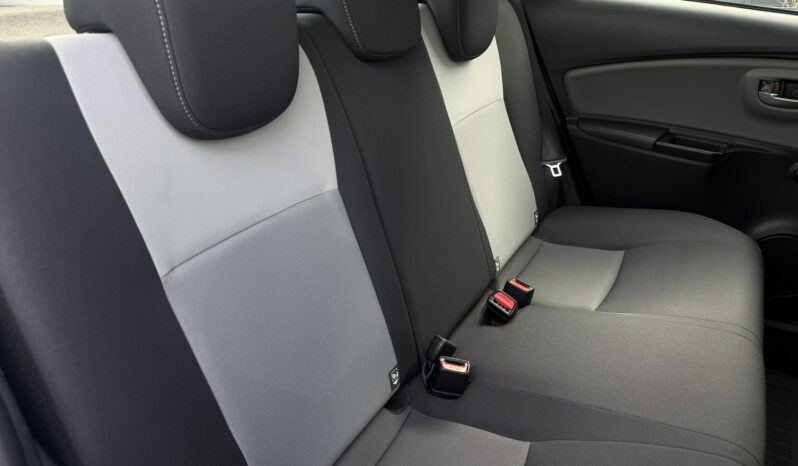 Toyota Yaris | FWD (przód) | Manualna | 111 KM | Niebieski full