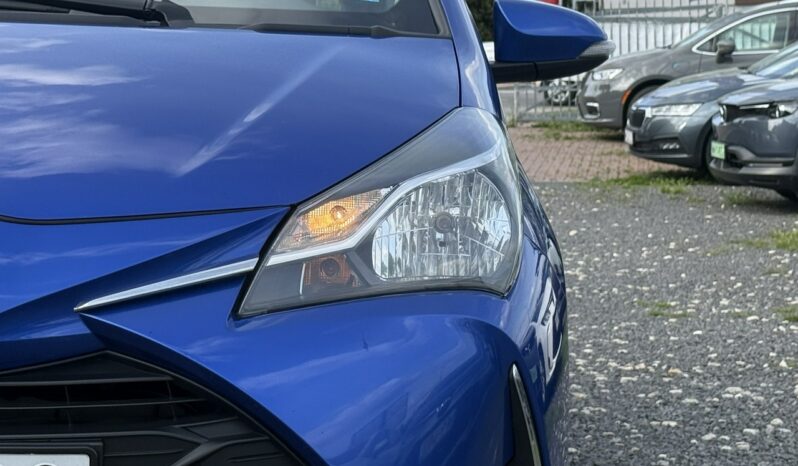 Toyota Yaris | FWD (przód) | Manualna | 111 KM | Niebieski full