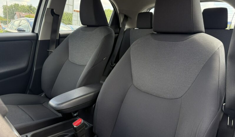Toyota Yaris | FWD (przód) | Automatyczna | 116 KM | Srebrny full