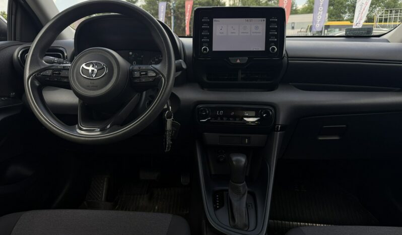 Toyota Yaris | FWD (przód) | Automatyczna | 116 KM | Srebrny full