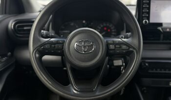 Toyota Yaris | FWD (przód) | Automatyczna | 116 KM | Srebrny full