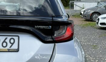 Toyota Yaris | FWD (przód) | Automatyczna | 116 KM | Srebrny full