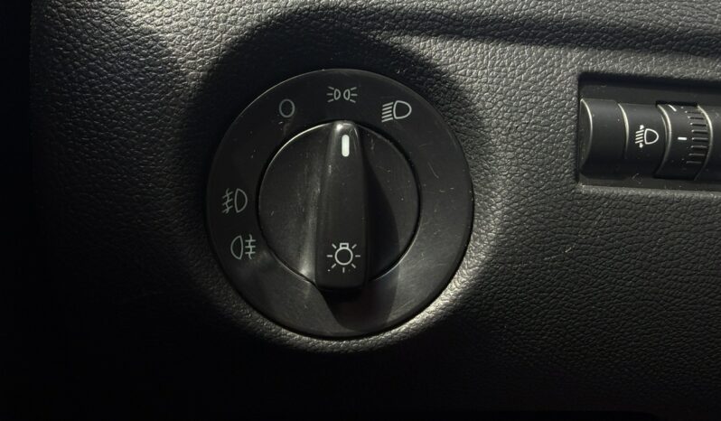 Skoda Fabia | FWD (przód) | Manualna | 75 KM | Srebrny full