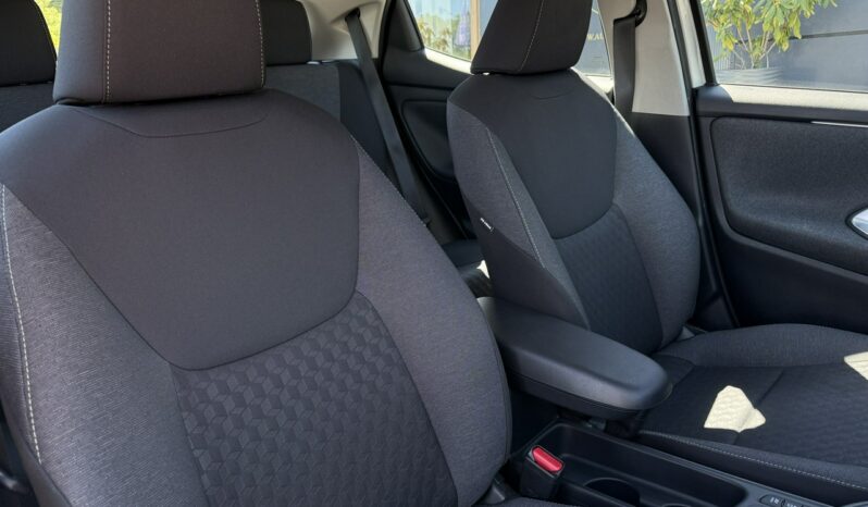 Toyota Yaris | FWD (przód) | Automatyczna | 116 KM | Srebrny full