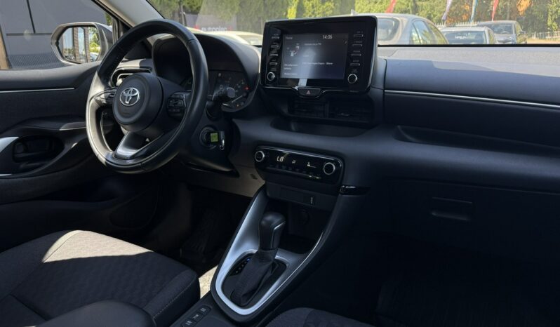 Toyota Yaris | FWD (przód) | Automatyczna | 116 KM | Srebrny full