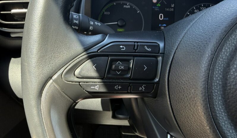 Toyota Yaris | FWD (przód) | Automatyczna | 116 KM | Srebrny full