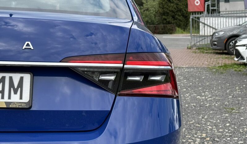 Skoda Superb | FWD (przód) | Automatyczna | 150 KM | Niebieski full