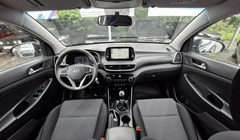 Hyundai Tucson | FWD (przód) | Manualna | 132 KM | Czarny full