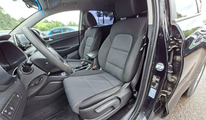 Hyundai Tucson | FWD (przód) | Manualna | 132 KM | Czarny full