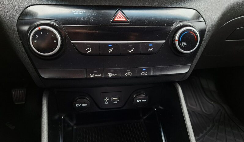Hyundai Tucson | FWD (przód) | Manualna | 132 KM | Czarny full