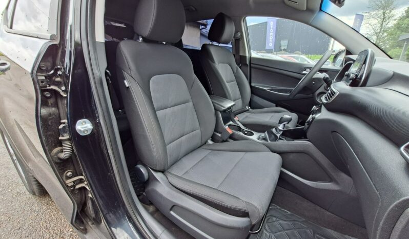 Hyundai Tucson | FWD (przód) | Manualna | 132 KM | Czarny full