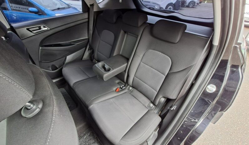Hyundai Tucson | FWD (przód) | Manualna | 132 KM | Czarny full