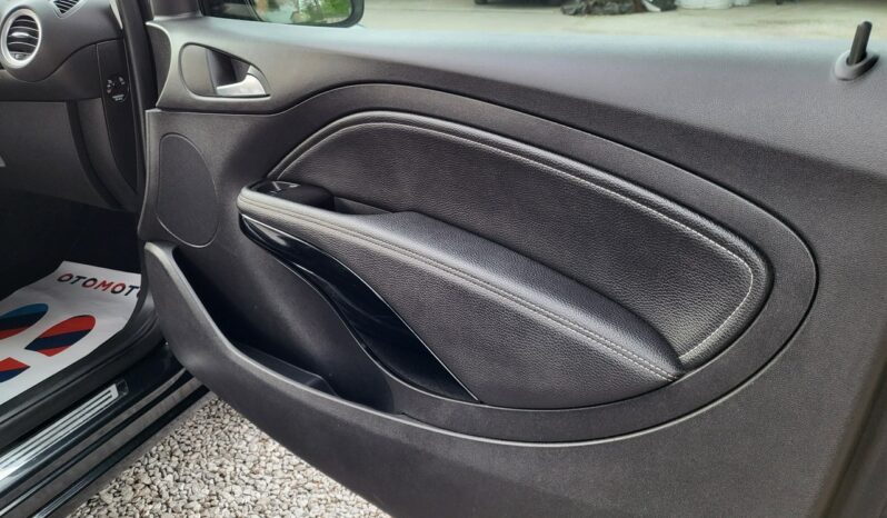 Opel Adam | FWD (przód) | Manualna | 87 KM | Czarny full