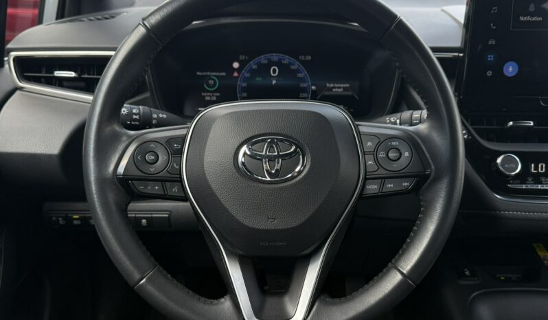 Toyota Corolla | FWD (przód) | Automatyczna | 140 KM | Srebrny full