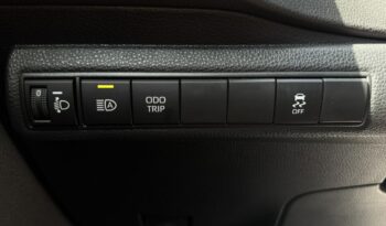 Toyota Corolla | FWD (przód) | Automatyczna | 140 KM | Srebrny full