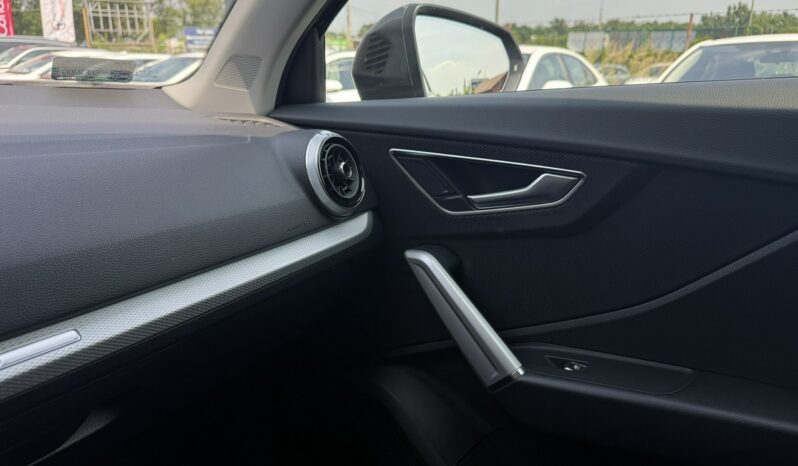 Audi Q2 | FWD (przód) | Automatyczna | 150 KM | Szary full