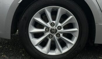 Toyota Corolla | FWD (przód) | Manualna | 125 KM | Srebrny full