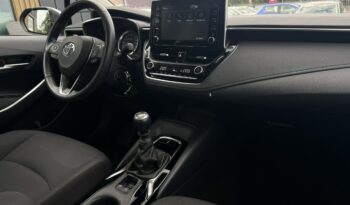 Toyota Corolla | FWD (przód) | Manualna | 125 KM | Srebrny full