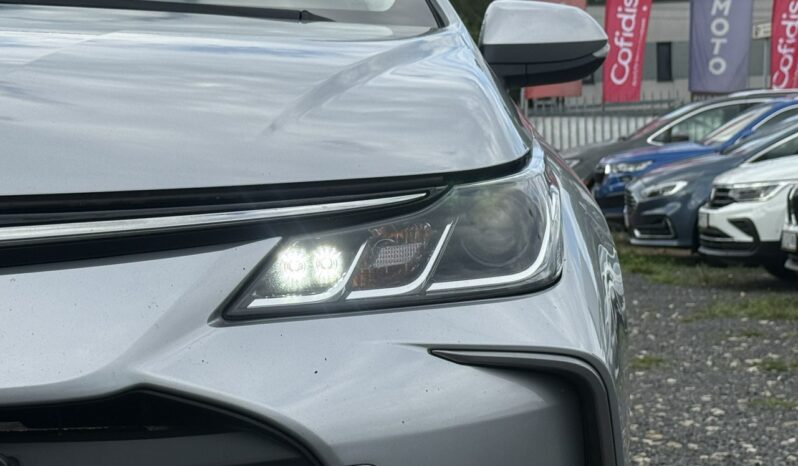 Toyota Corolla | FWD (przód) | Manualna | 125 KM | Srebrny full