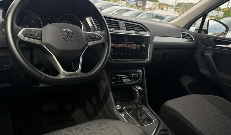 Volkswagen Tiguan | FWD (przód) | Automatyczna | 150 KM | Biały full