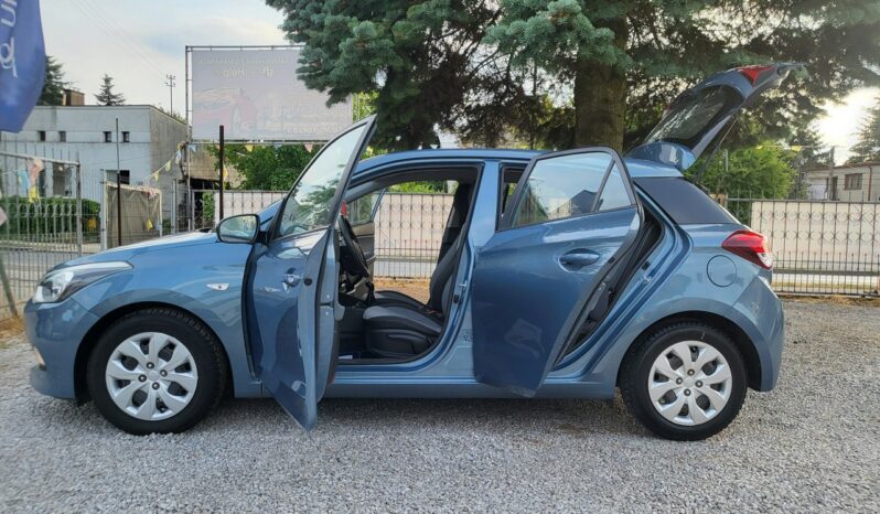 HYUNDAI i20  | FWD (przód) | Manualna | 85 KM | Niebieski full