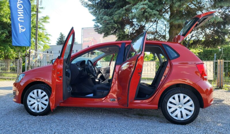 VOLKSWAGEN Polo  | FWD (przód) | Manualna | 70 KM | Pomarańczowy full