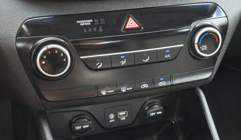 Hyundai Tucson | FWD (przód) | Manualna | 132 KM | Szary full