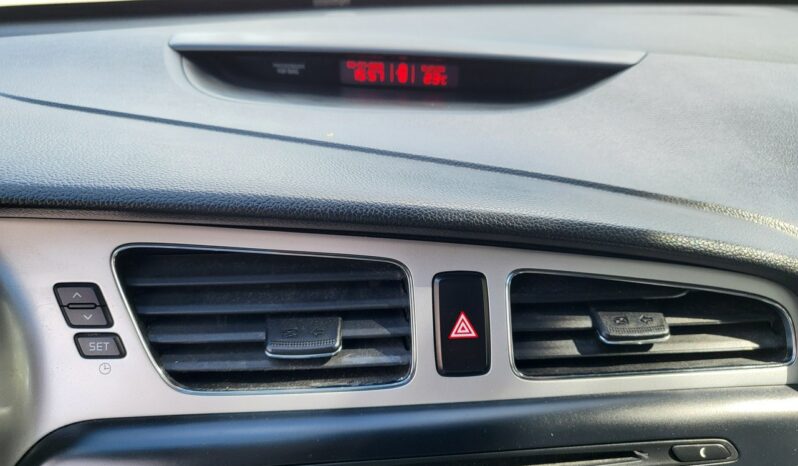 Kia Ceed | FWD (przód) | Manualna | 100 KM | Czarny full