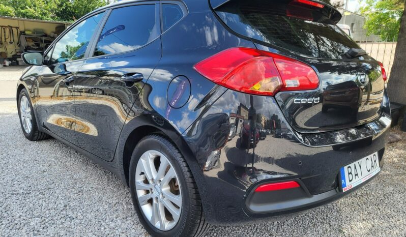 KIA Ceed  | FWD (przód) | Manualna | 100 KM | Czarny full