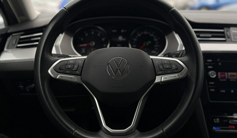 Volkswagen Passat | FWD (przód) | Automatyczna | 150 KM | Szary full