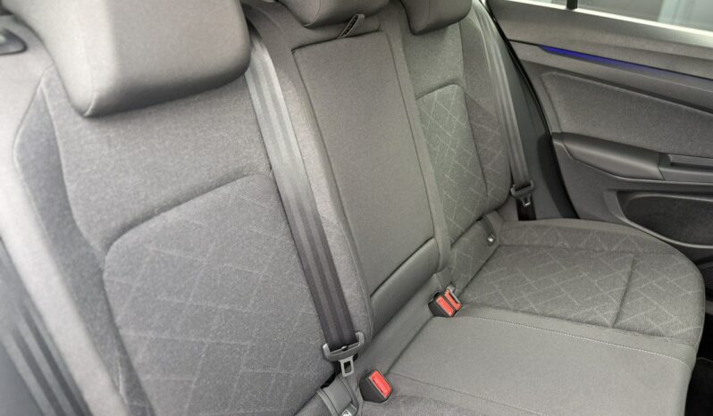 Volkswagen Golf | FWD (przód) | Automatyczna | 150 KM | Srebrny full
