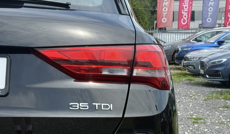 Audi Q3 | FWD (przód) | Automatyczna | 150 KM | Czarny full