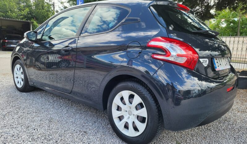 Peugeot 208 | FWD (przód) | Manualna | 68 KM | Szary full