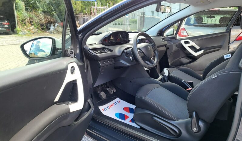 Peugeot 208 | FWD (przód) | Manualna | 68 KM | Szary full