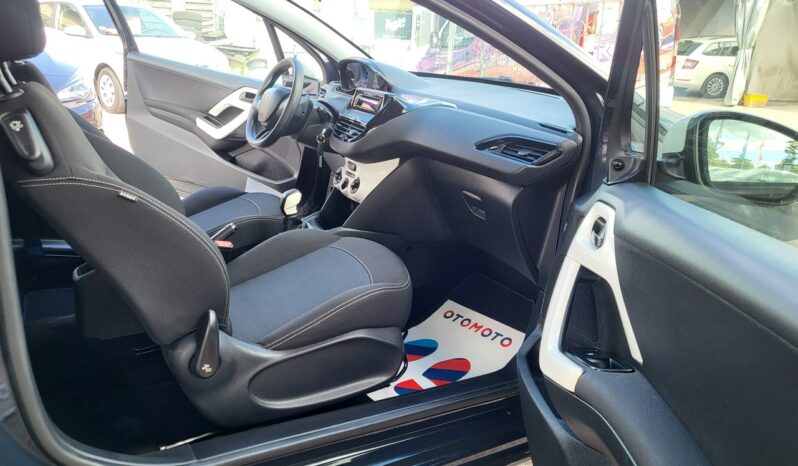 Peugeot 208 | FWD (przód) | Manualna | 68 KM | Szary full